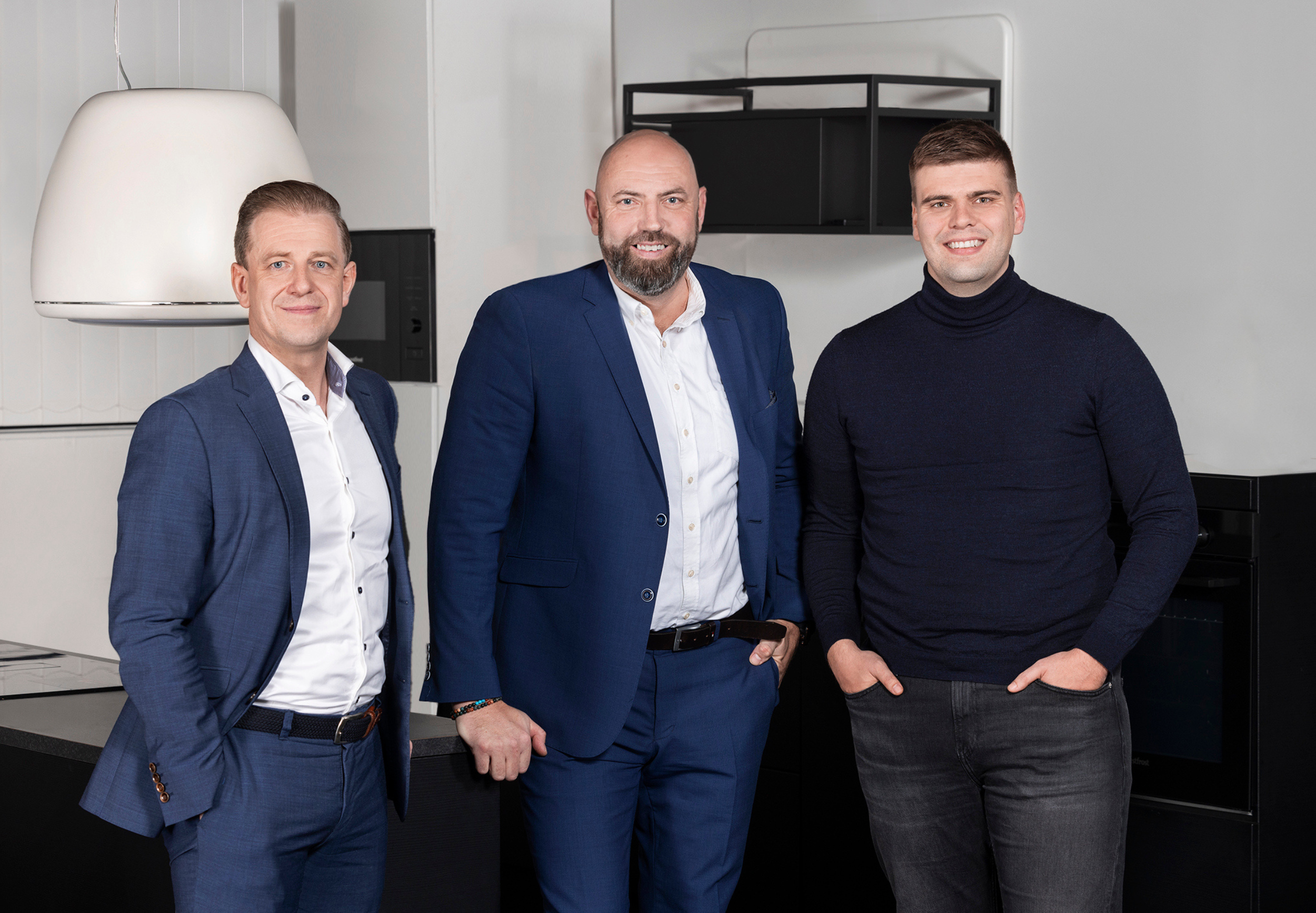 På billedet ses Niels Poulsen, ny kommerciel direktør, den nyansatte salgschef for det danske marked, Jesper Damsø og Peter Bejder, ny salgsdirektør.
