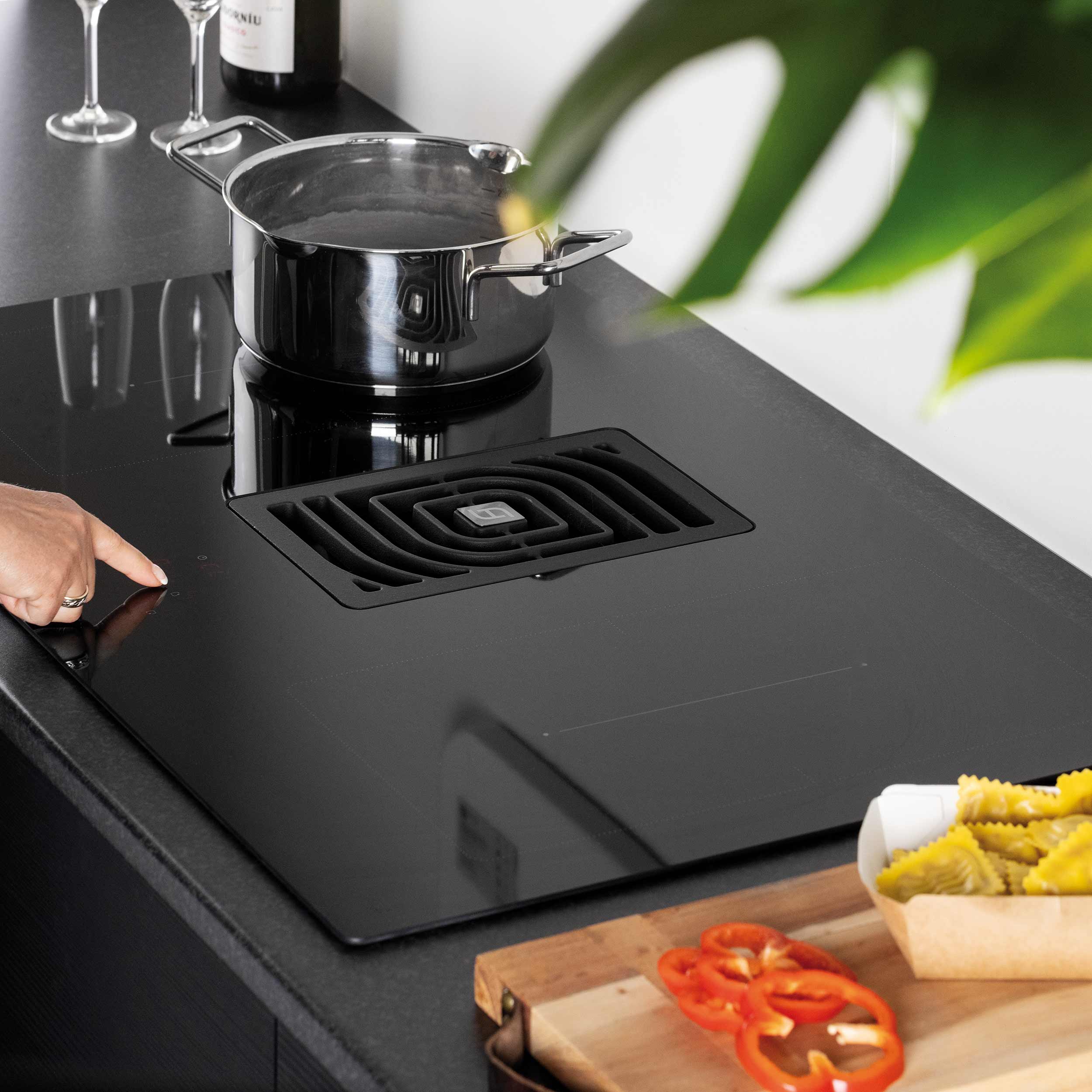 Faber store induction cooker